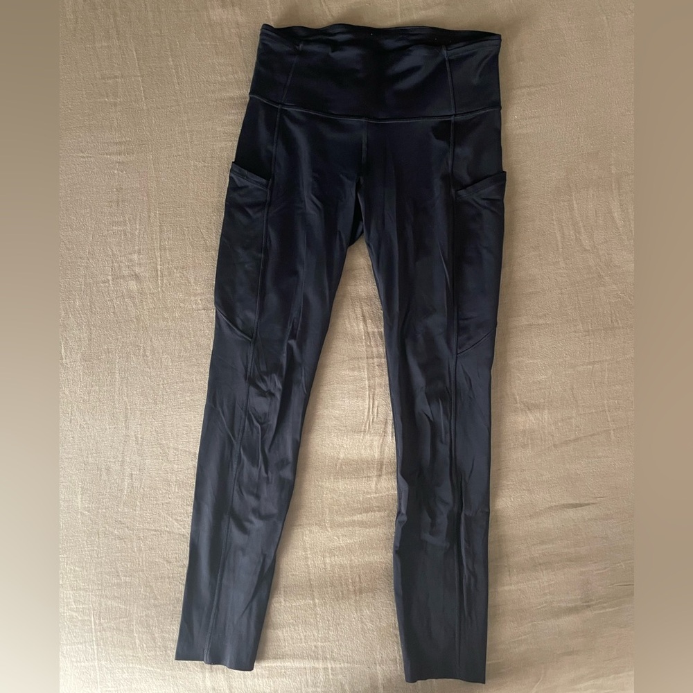 Lululemon black leggings size 6